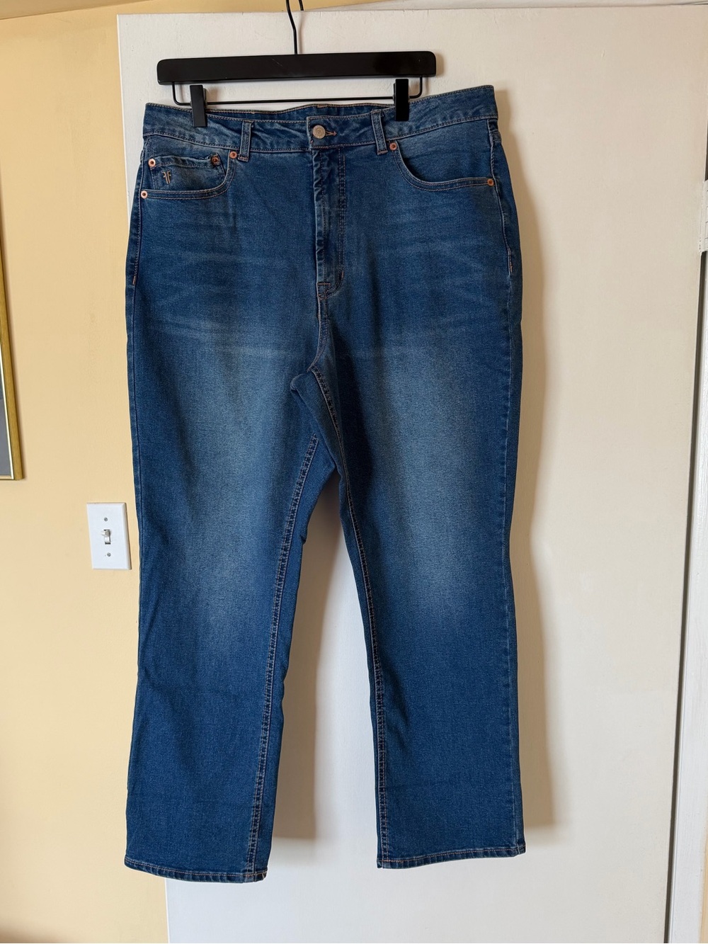 FRYE jeans - size 14/32 - EUC